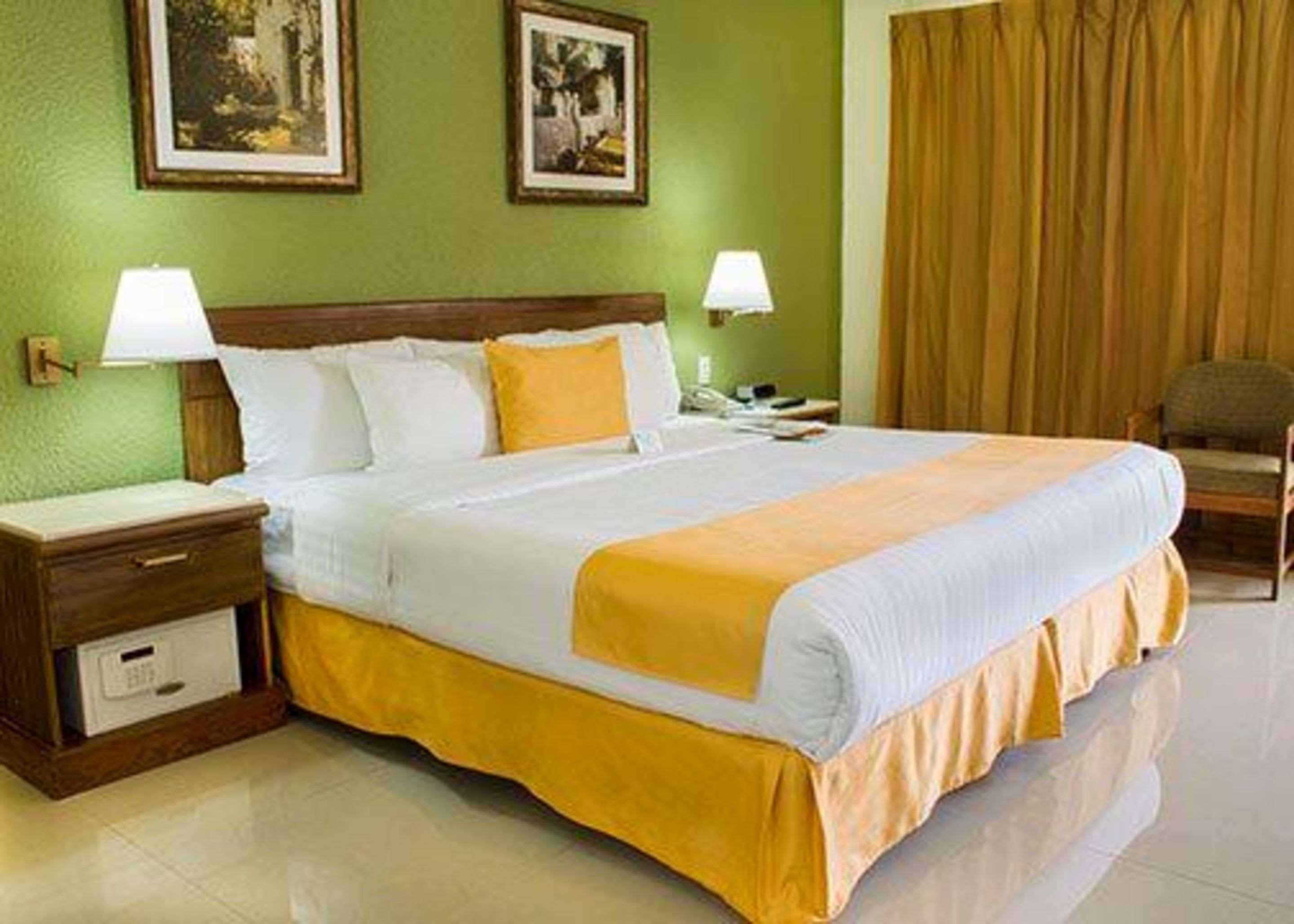 Quality Inn Ciudad Obregón Buitenkant foto